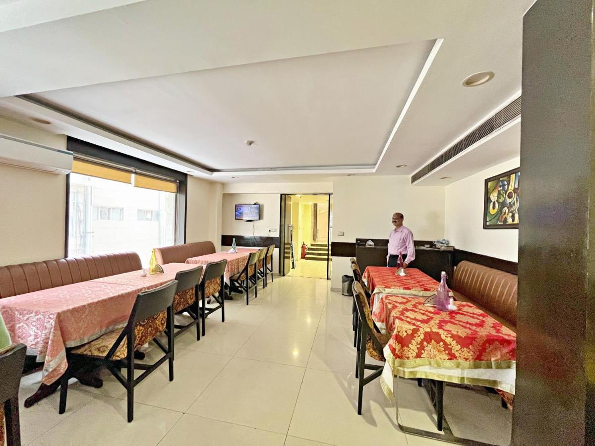 The Grand Orion - Kailash Colony New Delhi Exteriör bild