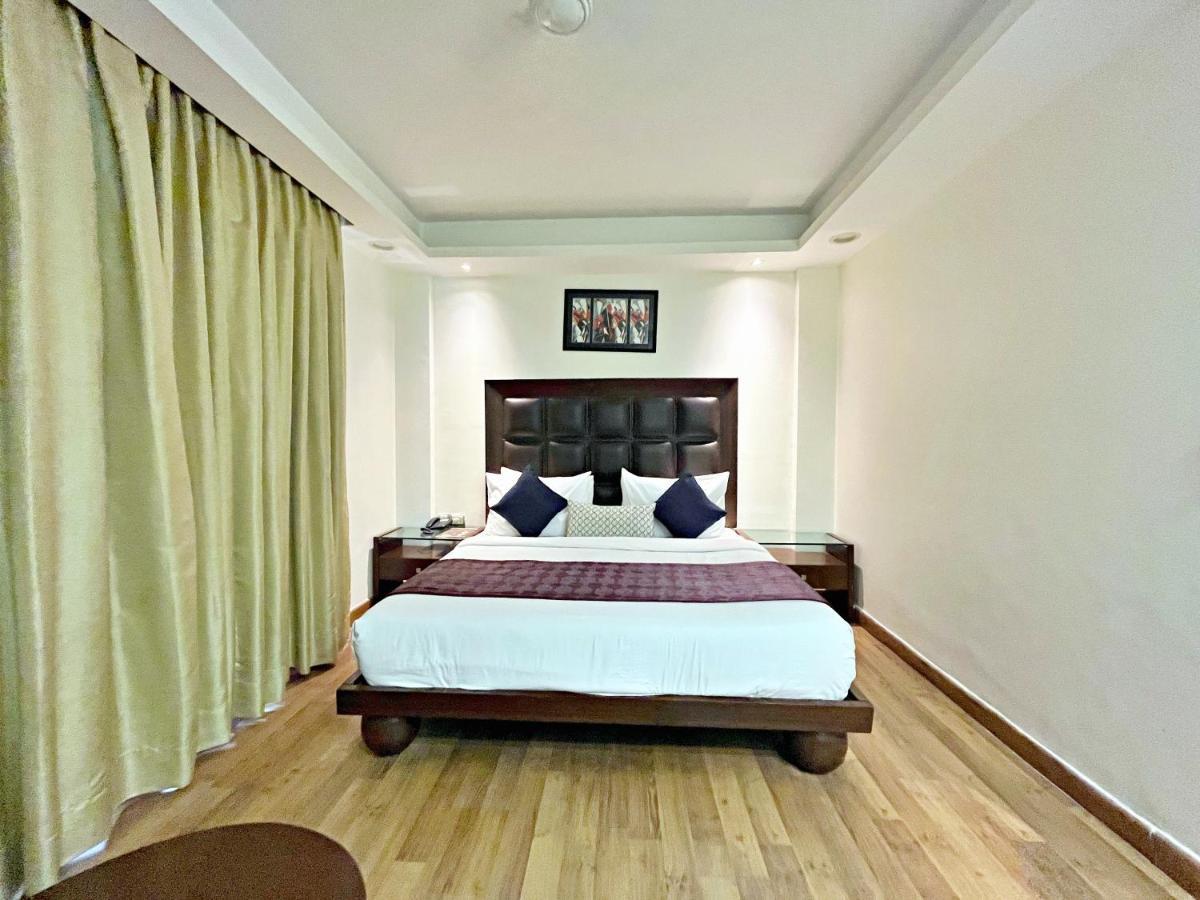 The Grand Orion - Kailash Colony New Delhi Exteriör bild