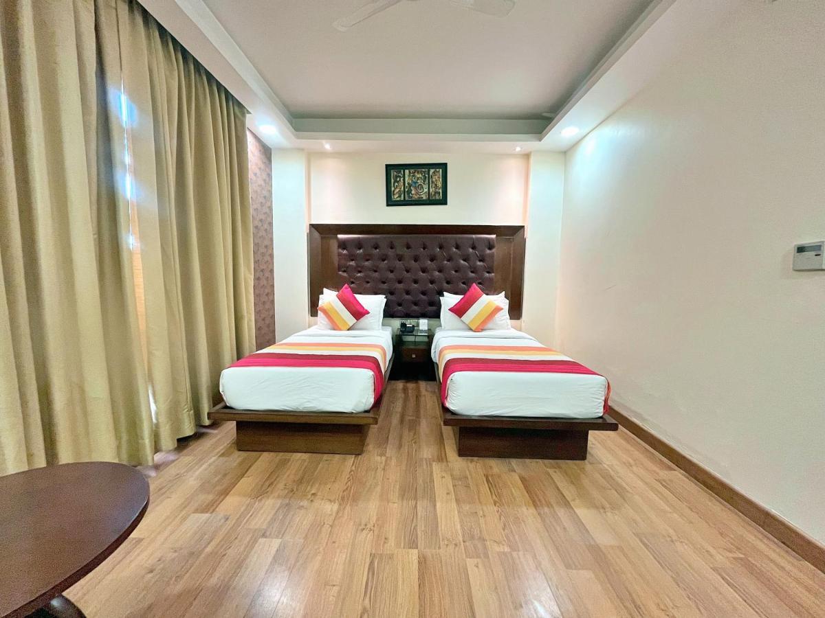 The Grand Orion - Kailash Colony New Delhi Exteriör bild