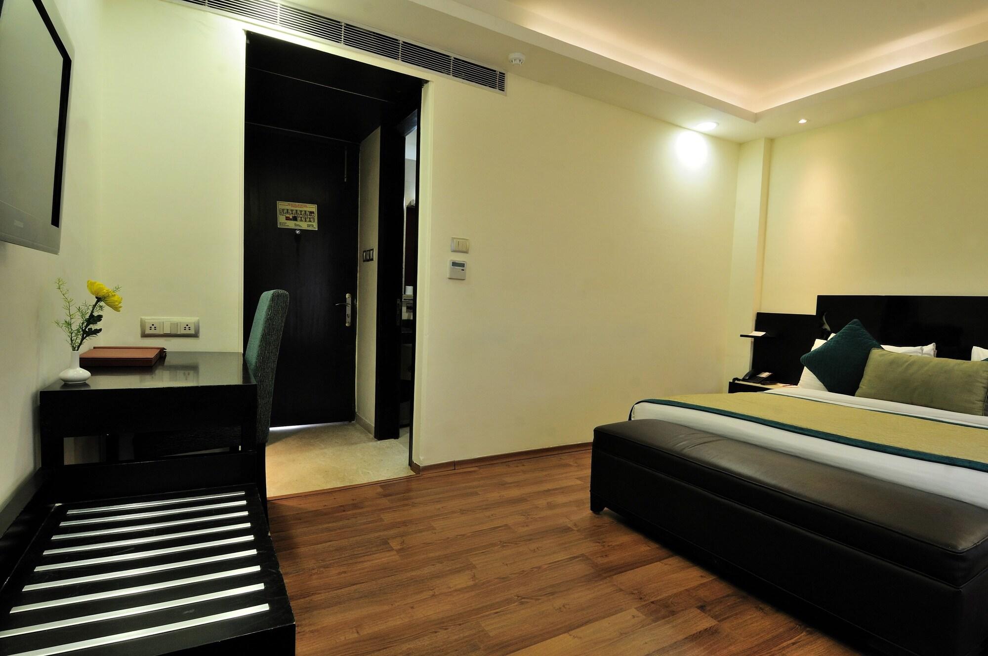 The Grand Orion - Kailash Colony New Delhi Exteriör bild