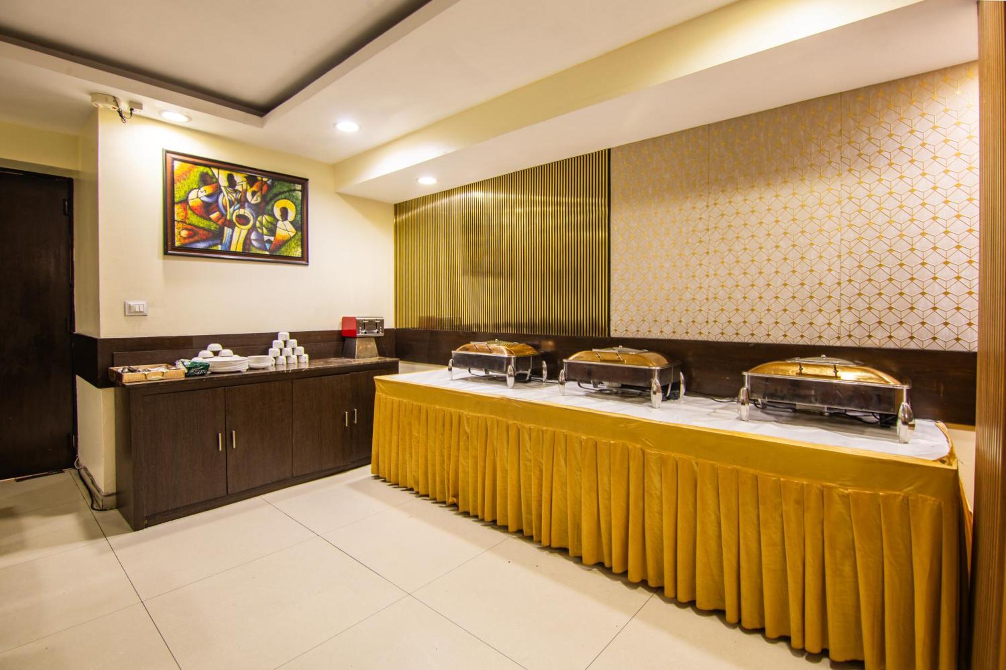 The Grand Orion - Kailash Colony New Delhi Exteriör bild