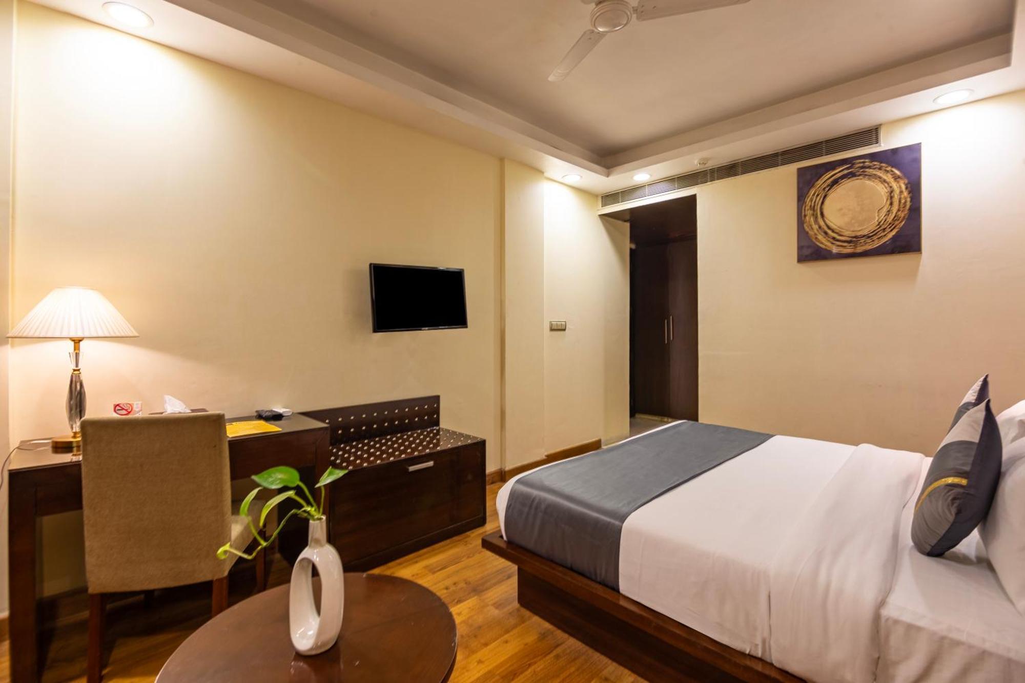 The Grand Orion - Kailash Colony New Delhi Exteriör bild