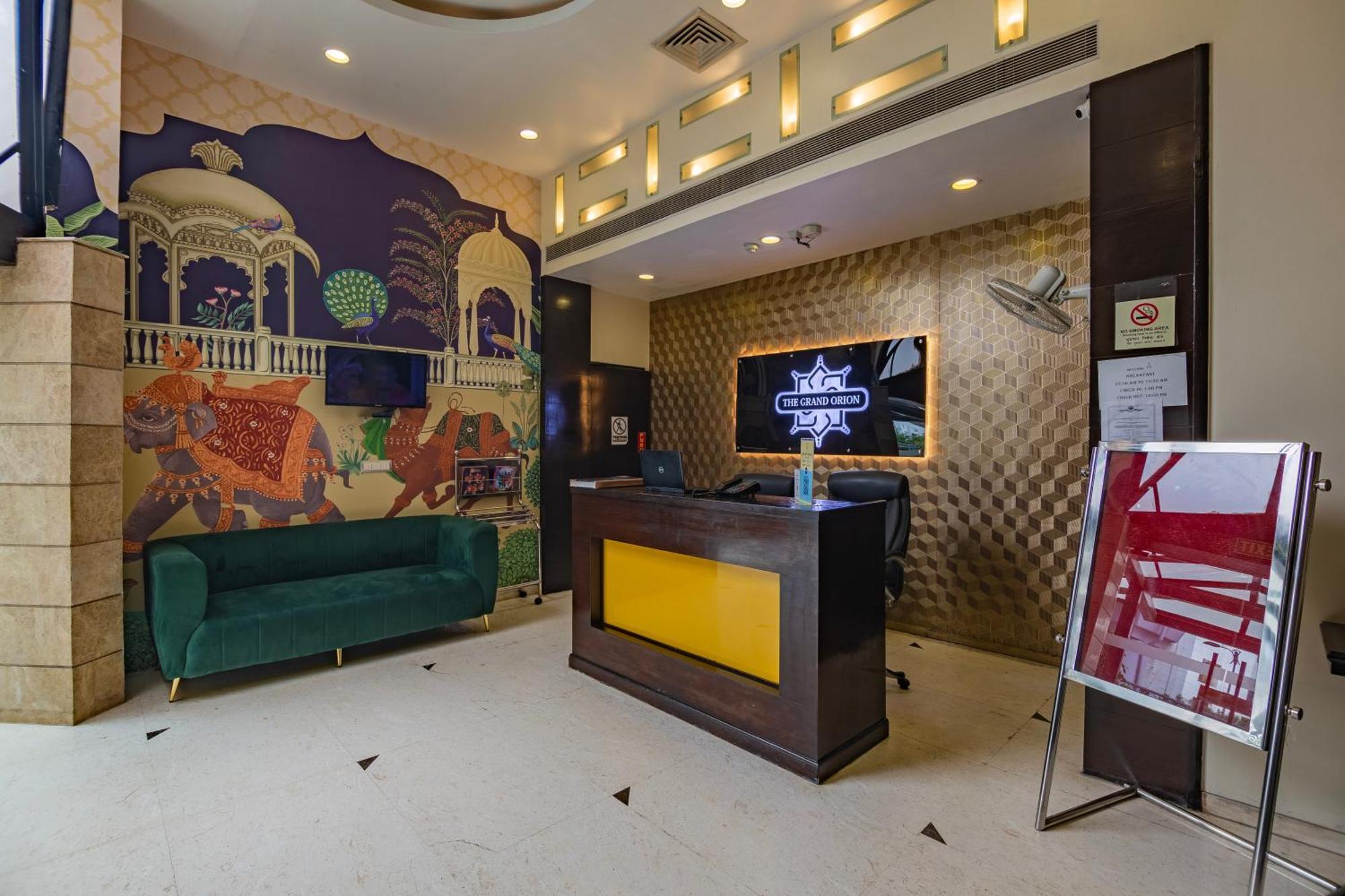 The Grand Orion - Kailash Colony New Delhi Exteriör bild