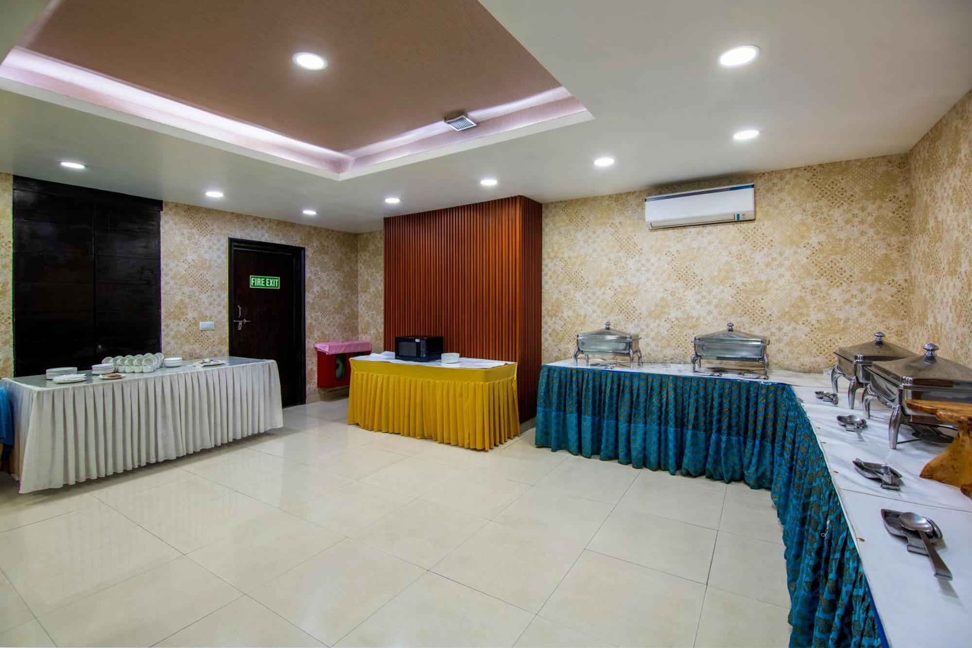 The Grand Orion - Kailash Colony New Delhi Exteriör bild