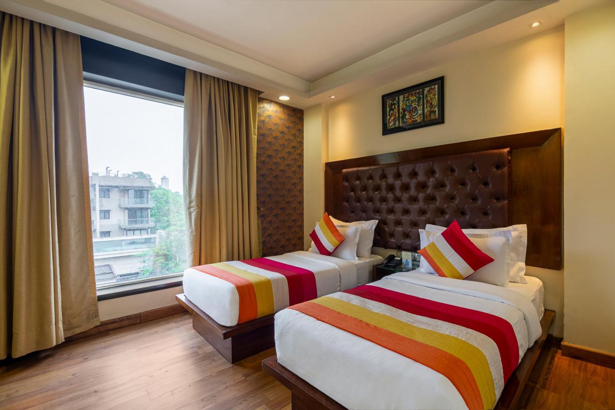 The Grand Orion - Kailash Colony New Delhi Exteriör bild