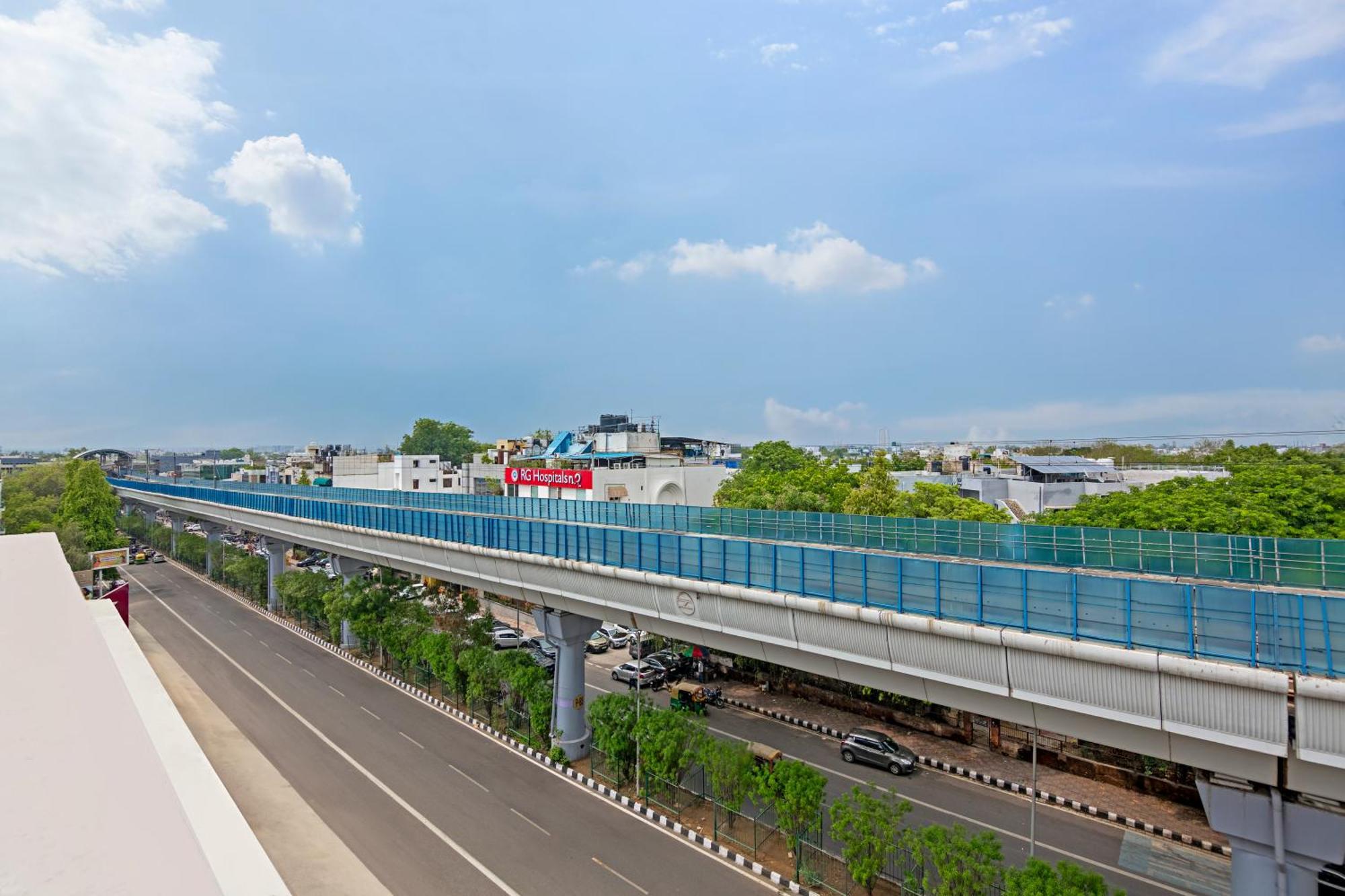 The Grand Orion - Kailash Colony New Delhi Exteriör bild