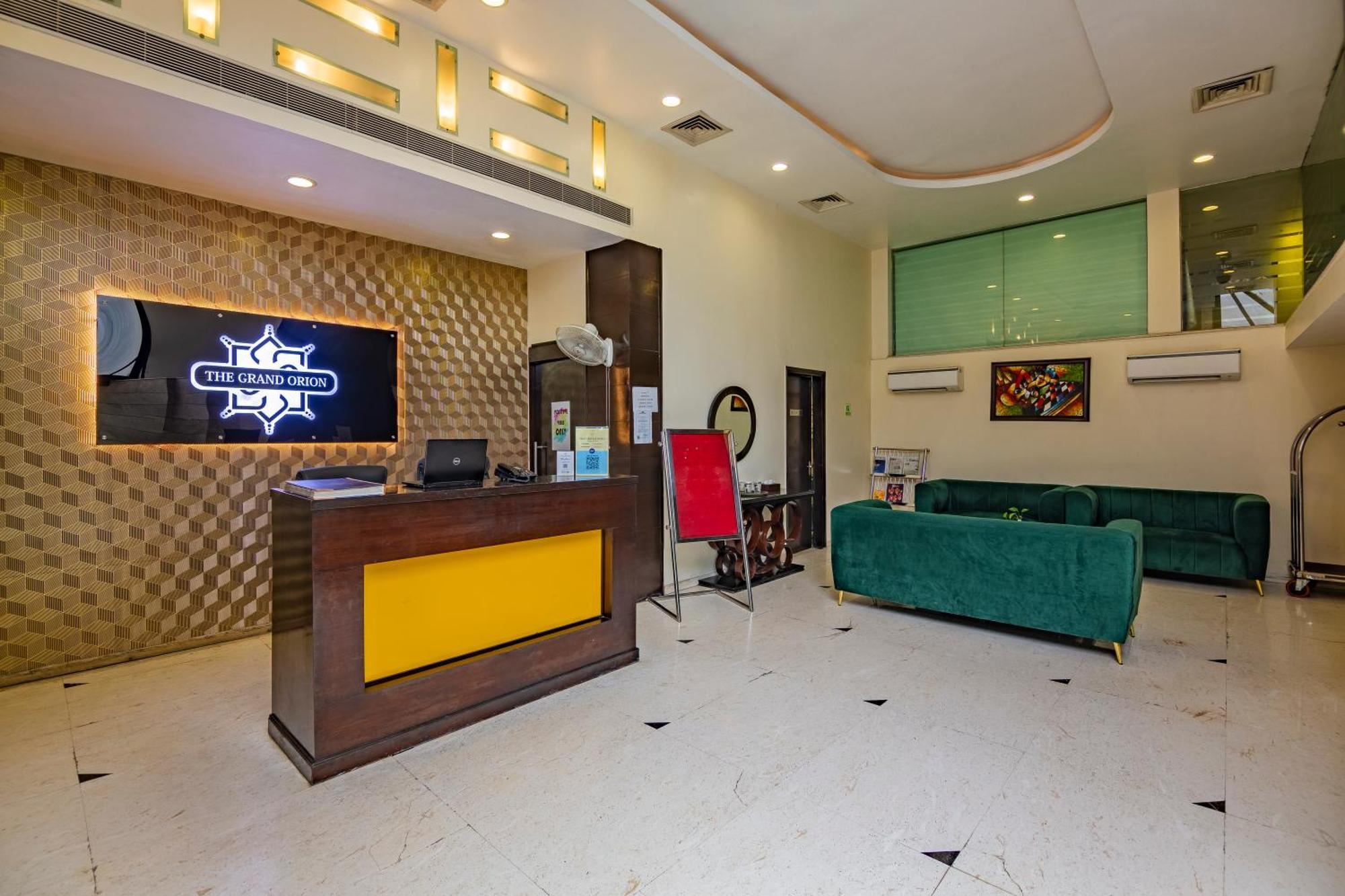 The Grand Orion - Kailash Colony New Delhi Exteriör bild