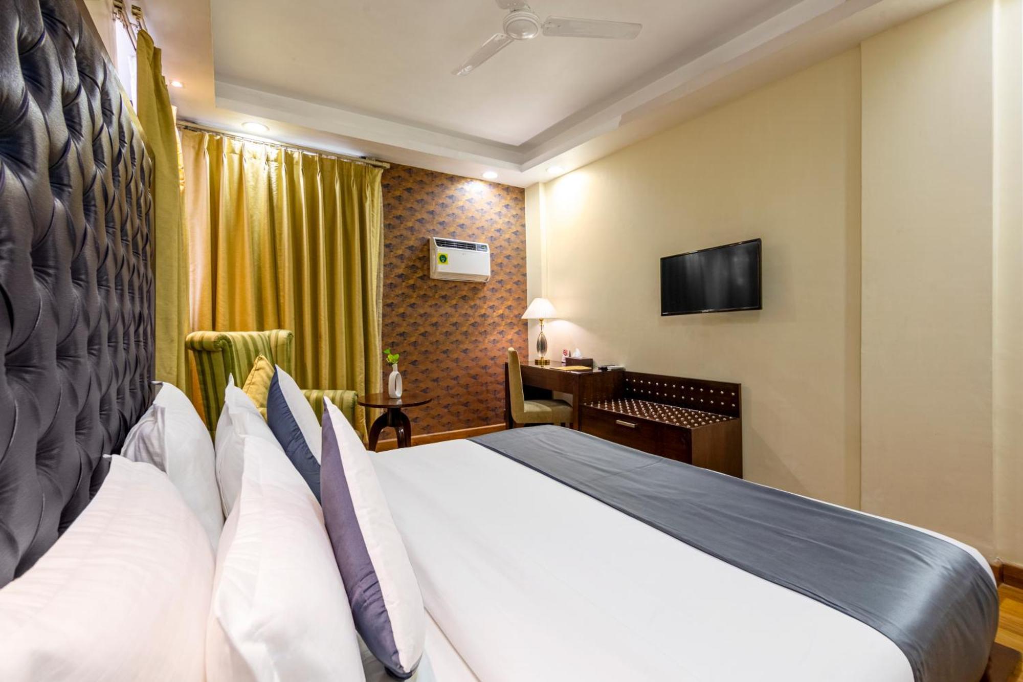 The Grand Orion - Kailash Colony New Delhi Exteriör bild